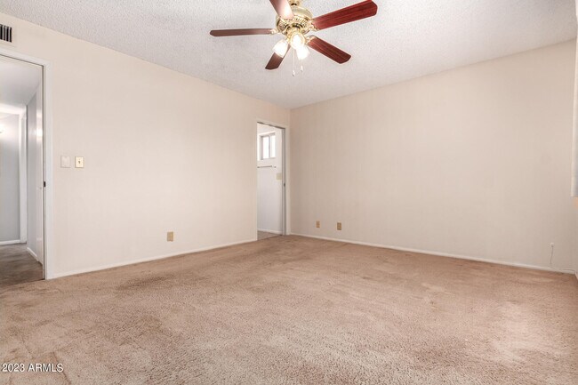 Building Photo - 4630 E Elena Ave