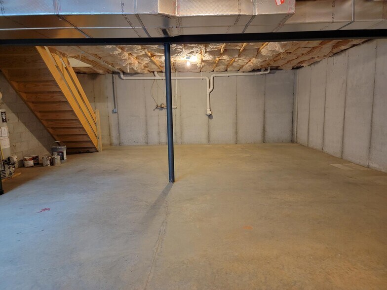 Building Photo - 30 Christy Ct