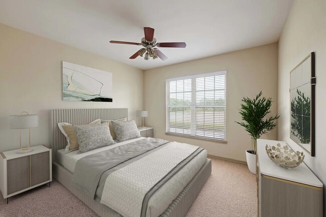 Building Photo - 2/2 Impressively Designed, Exceptionally Located!