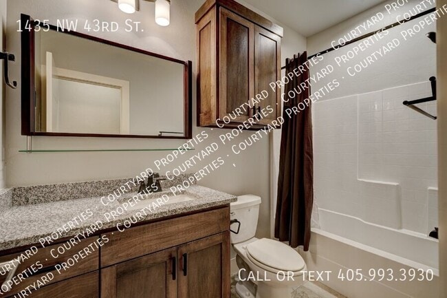 Building Photo - 1435 NW 43rd St