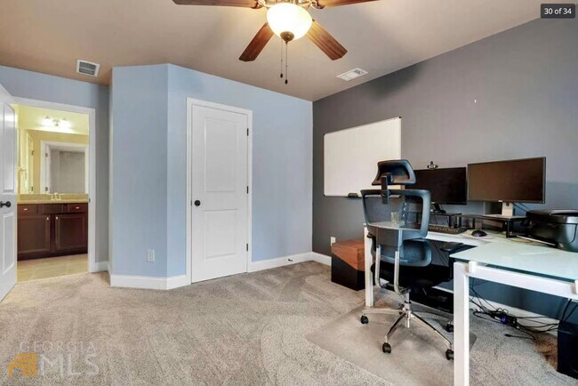 Building Photo - 1094 Mendell Cir NE