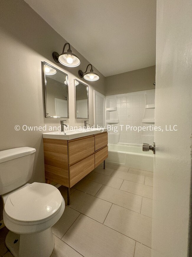 Building Photo - 3bd/2.5ba Townhome in Manassas Available!