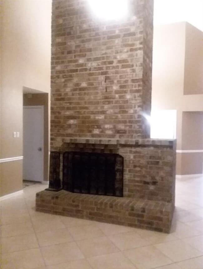 Building Photo - 7414 Seton Lake Dr