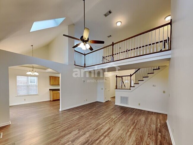 Building Photo - 6536 Arvington Way