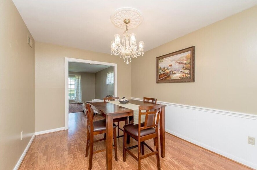Building Photo - 5900 Durbridge Dr