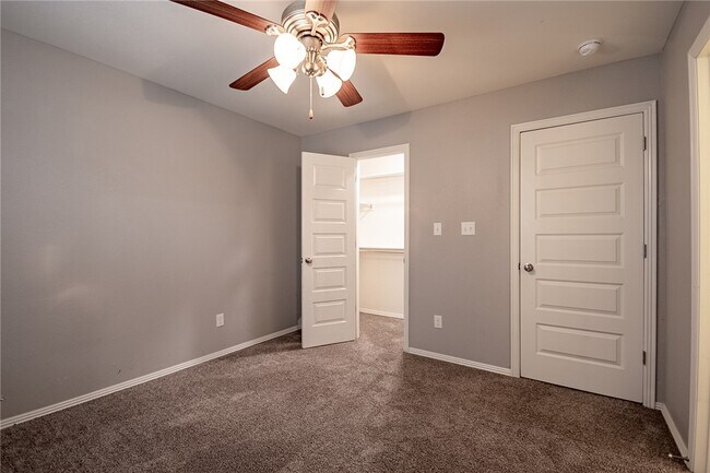 Building Photo - 4071 W Santa Maria Ln