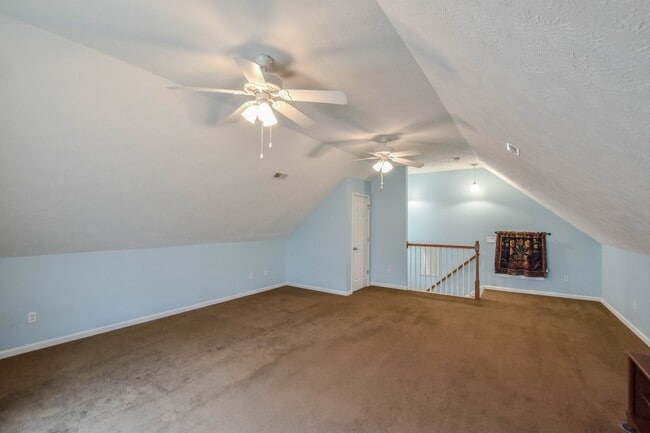 Building Photo - Pet Friendly Near i24!