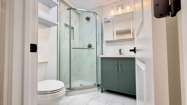 Building Photo - 1BR/1BA Renovated In-Law Unit in NOPA