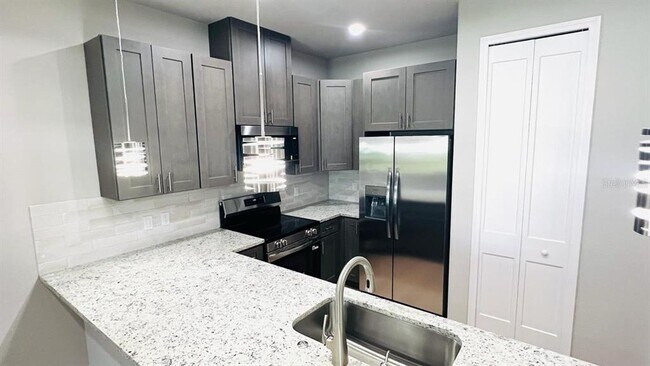 Building Photo - 160 Coral Reef Ct N