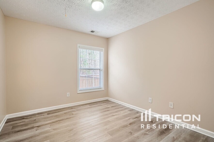 Building Photo - 342 Park Creek Ridge