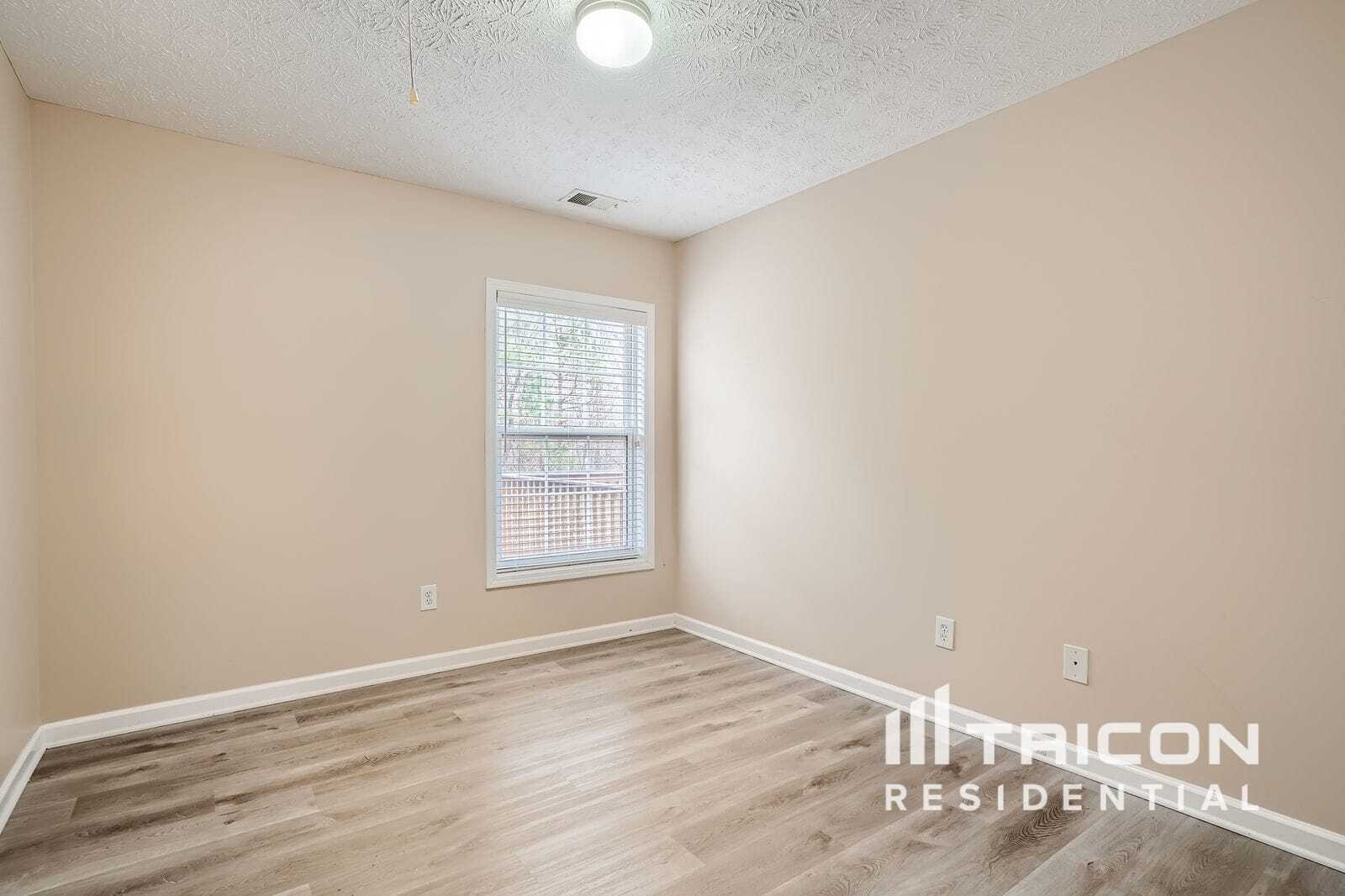 Building Photo - 342 Park Creek Ridge