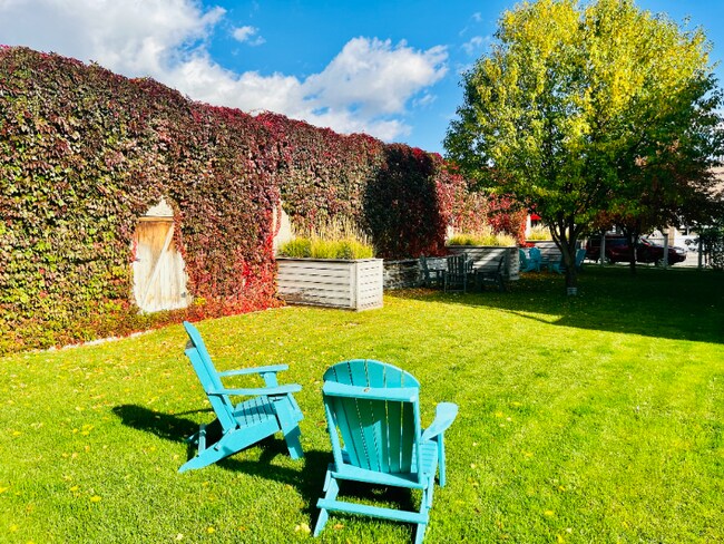 Building Photo - 214 S 2nd St