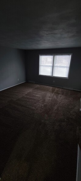 Building Photo - 1329 E Roeland Ave