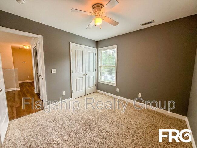 Building Photo - 1217 Teakwood Dr
