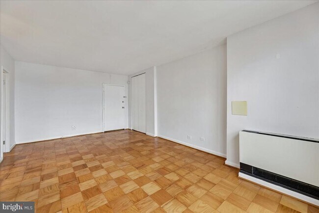 Building Photo - 1260 21st St NW