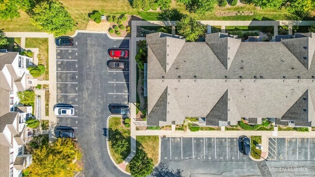 Building Photo - 2215 Aurora Dr