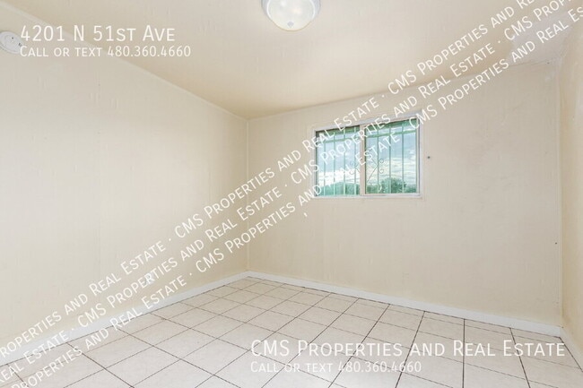 Building Photo - 4201 N 51st Ave