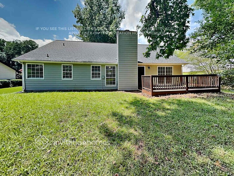 Building Photo - 7032 N Shore Dr