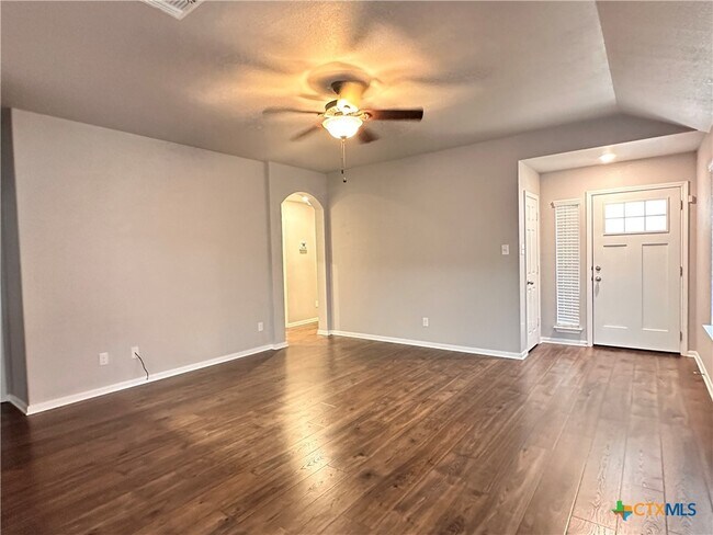 Building Photo - 417 Capistrano Dr