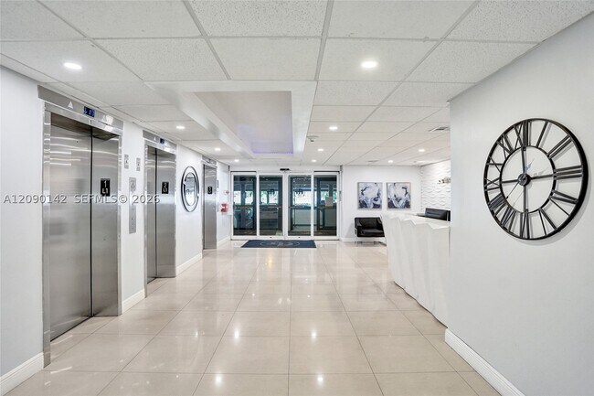 Building Photo - 1600 S Ocean Dr