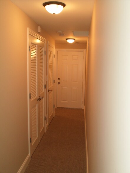 Building Photo - 6546 S Kenwood Ave