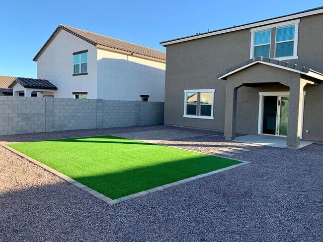 Building Photo - Home in Litchfield Park at Canyon Views! 5bd 3ba! Mountain Views!