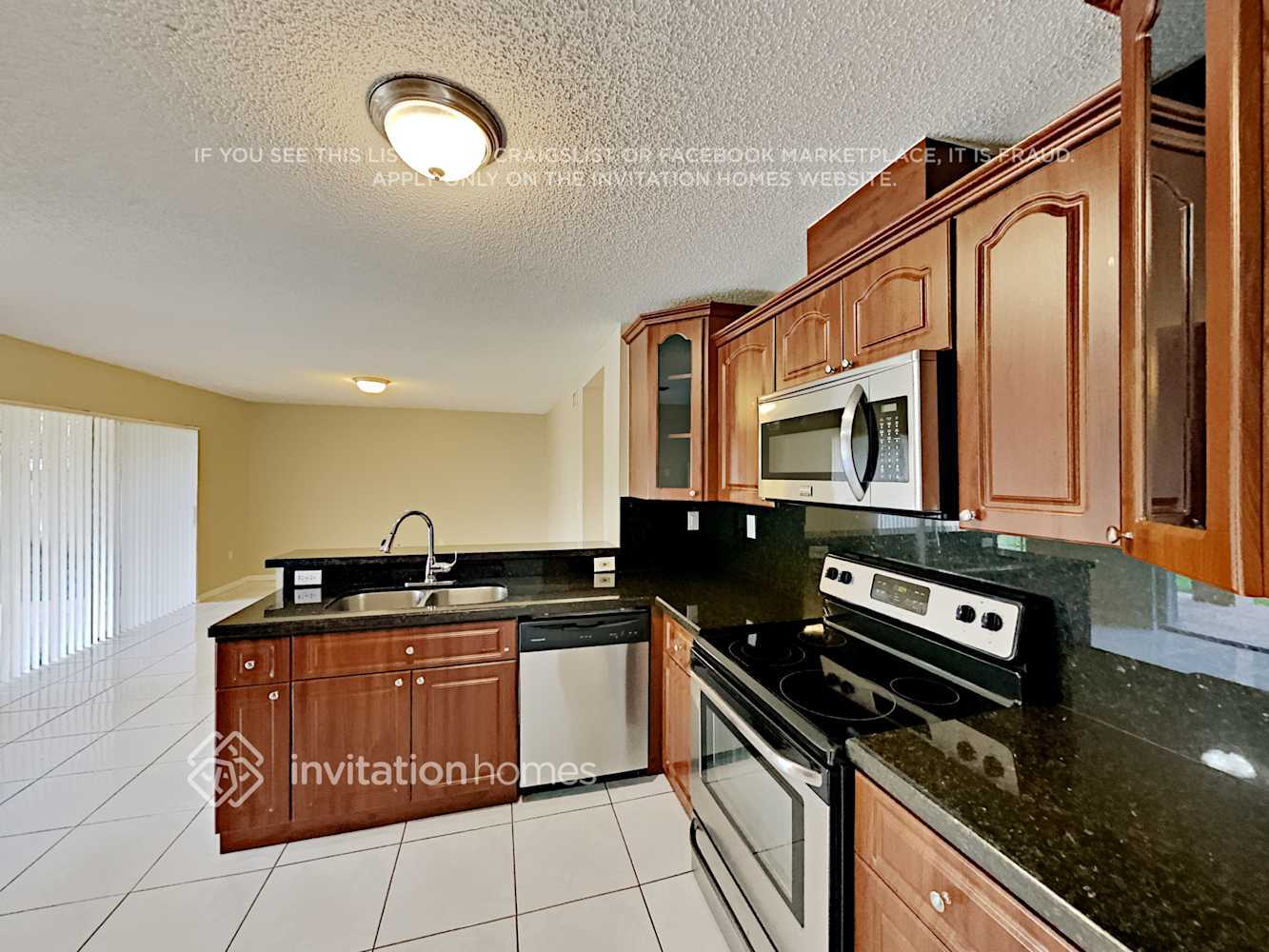 Building Photo - 8393 SW 163rd Ct