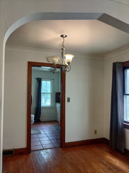 Building Photo - 4411 10th Ave