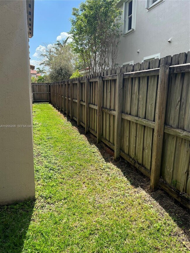 Building Photo - 15389 SW 90th Terrace