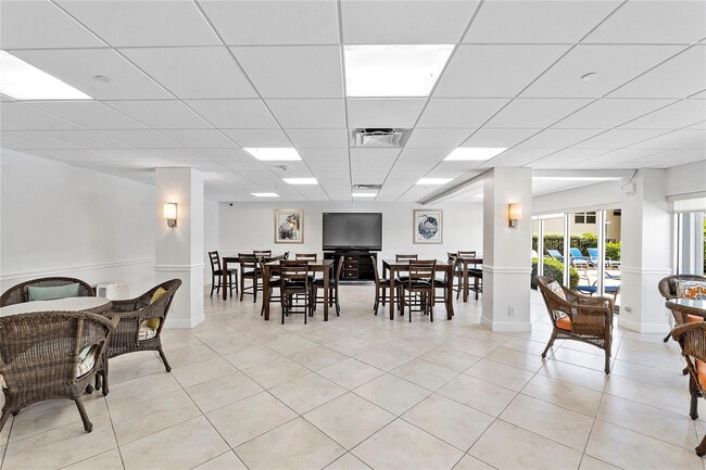 Building Photo - 1500 S Ocean Blvd