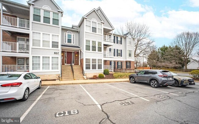 Building Photo - 607 Himes Ave