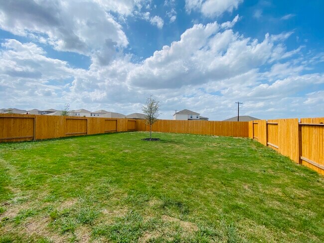 Building Photo - 9351 Aniston Blf