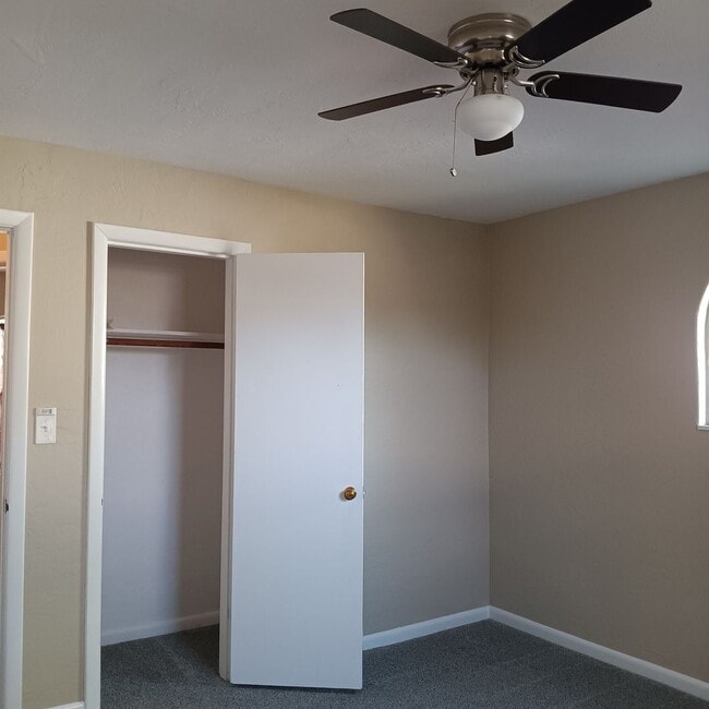 Building Photo - Charming Place To Call Home in Salem