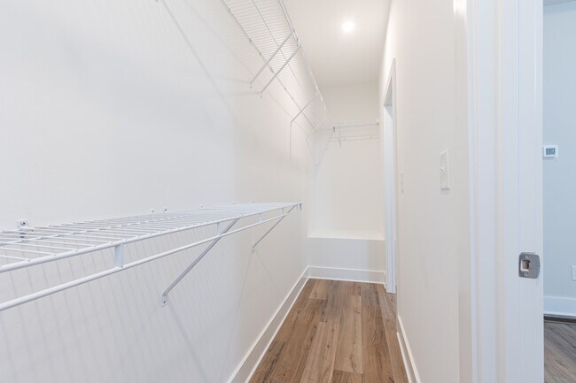 Building Photo - 84 Adore Ct SE