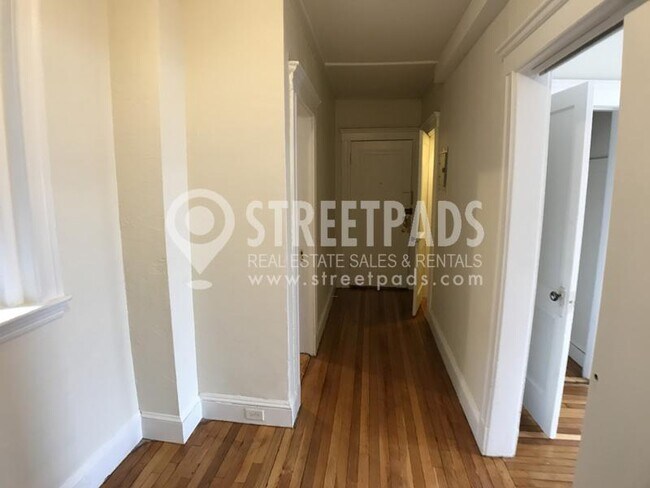 Building Photo - 2 bedroom in Boston MA 02215