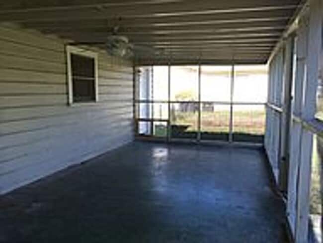 Building Photo - PRE-LEASE AUG 2026! Charming 2 Bed Cottage...