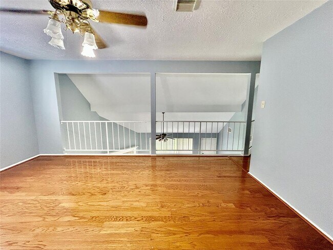 Building Photo - 2111 Landcircle Ct