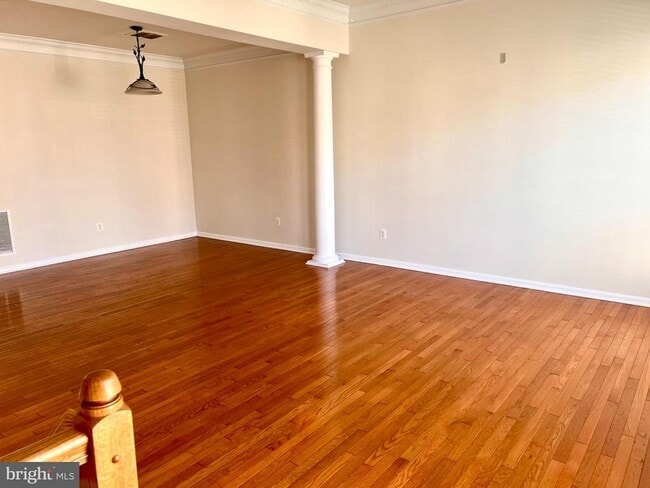 Building Photo - 25205 Larks Terrace