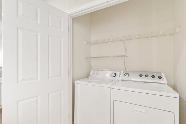 Building Photo - Charming 3-Bedroom Home Near Ft. Carson – ...