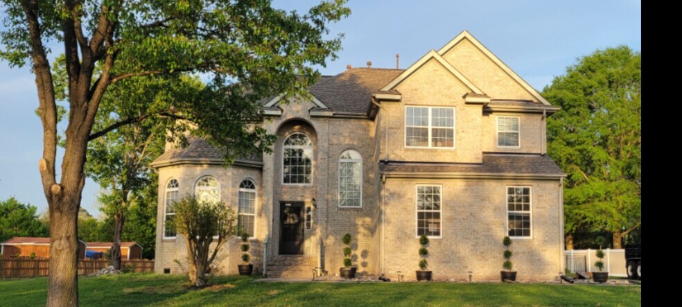 Front Yard - 2257 Averill Dr