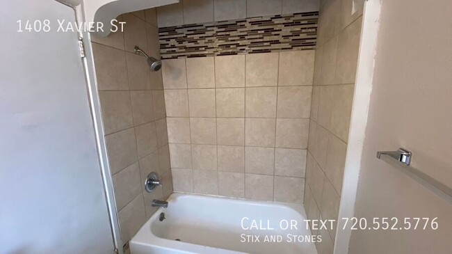 Building Photo - **Fully Remodeled 1 bed 1 bath Apartment o...