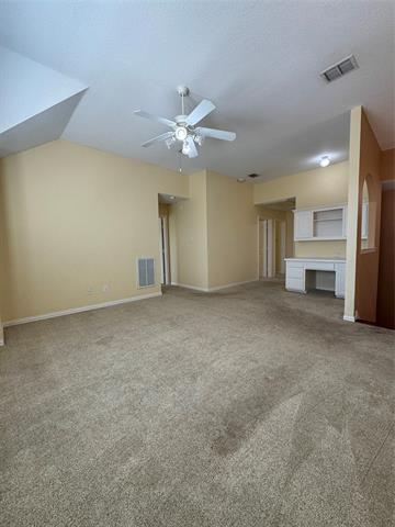 Building Photo - 9101 Forest Hills Dr