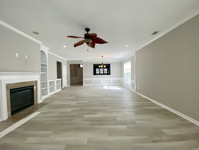 Building Photo - Three-bedroom ranch style home located in Baynard Park!