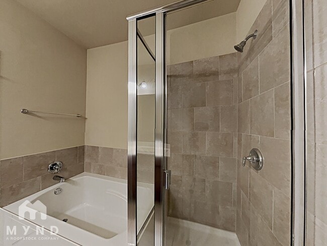 Building Photo - 429 Epiphany Ln