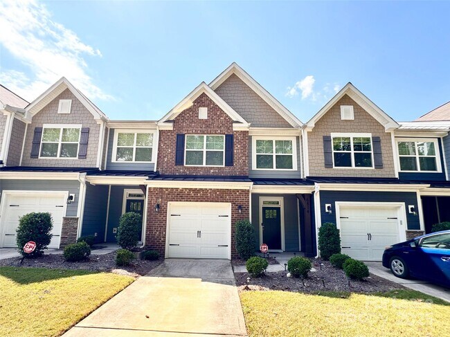 Primary Photo - 6814 Harris Bay Rd