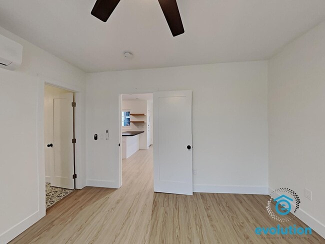 Building Photo - 3831-3835 3rd Avenue - 3835 3rd Ave Apt 6