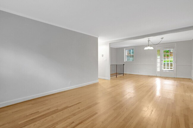 Building Photo - 2 Bedroom 2 Bathroom Condo Available for Rent