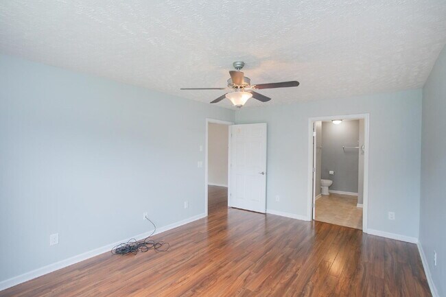 Building Photo - Single-level 2-bed, 2-bath townhome in 55+ community with pool, clubhouse, fitness center and gro...