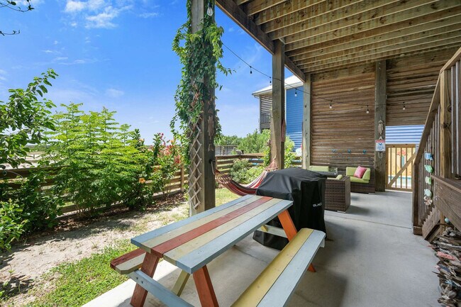 Building Photo - 456 Paradise Pointe Dr