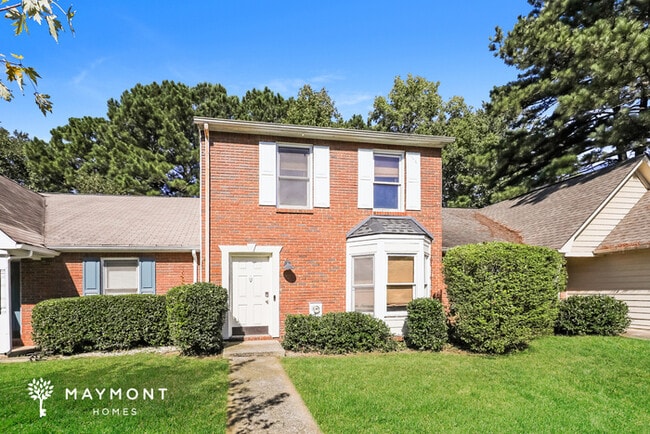 Building Photo - 8035 Woodlake Dr